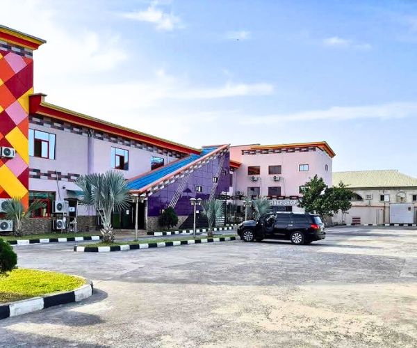 Multipurpose Hotel & Suites